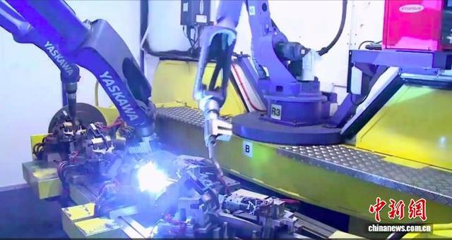 VAMA智能化生产车间。娄底经开区新媒体中心供图