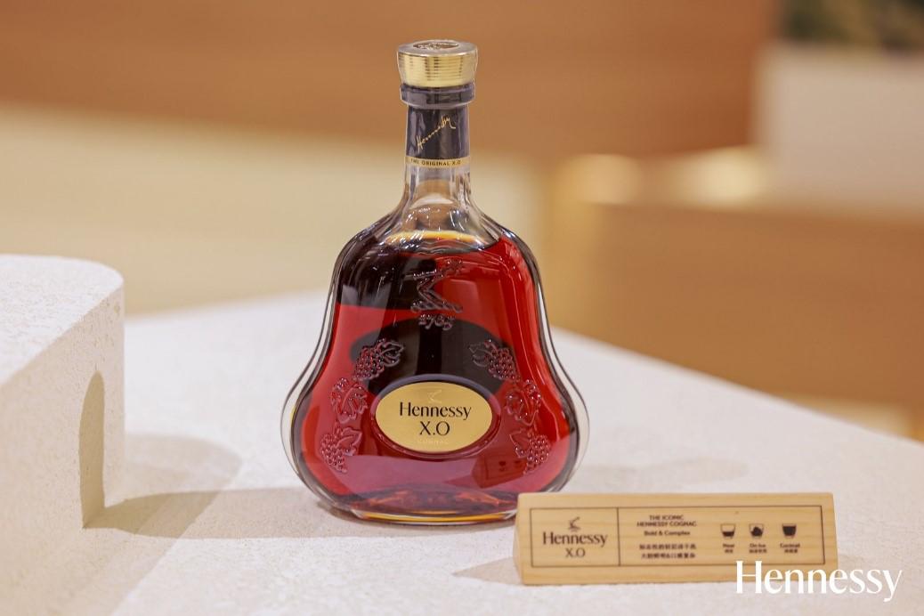  轩尼诗X.O全新设计典藏瓶 共铸可持续未来