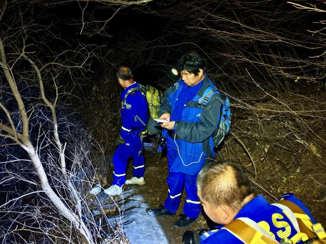 当晚参与救援的蓝天队员。