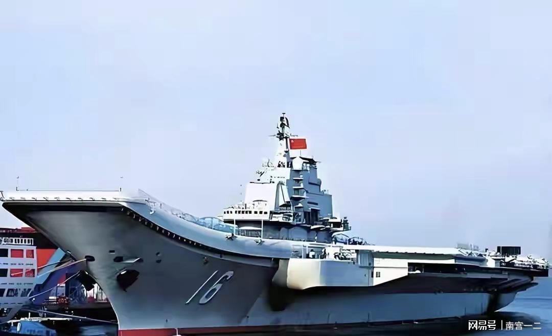 中国航母辽宁舰
