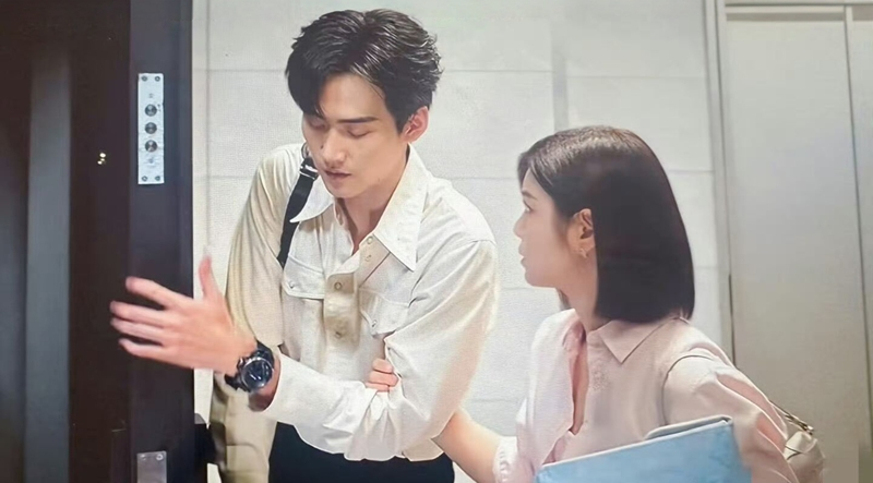 《狙击蝴蝶》:观众比男主先爱上岑矜,不愧是姐弟恋天花板 《狙击蝴蝶》:观众比男主先爱上岑矜,不愧是姐弟恋天花板