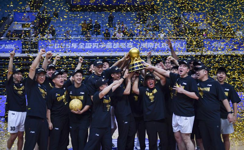 进入NBL三年，香港金牛队已经两次夺得总冠军（新华社）