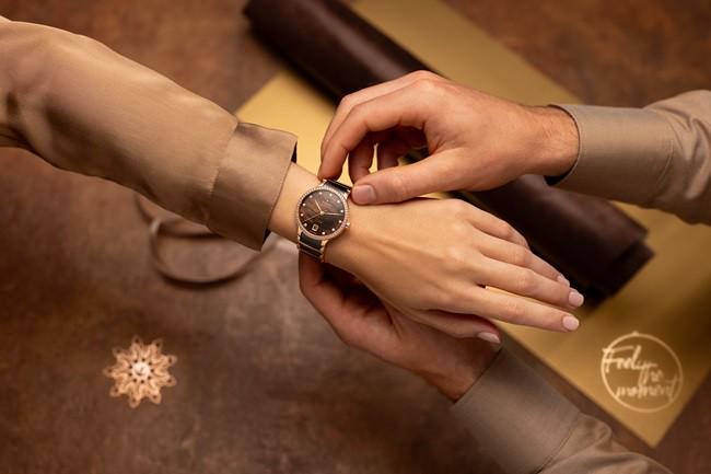 Centrix晶萃系列镶钻腕表