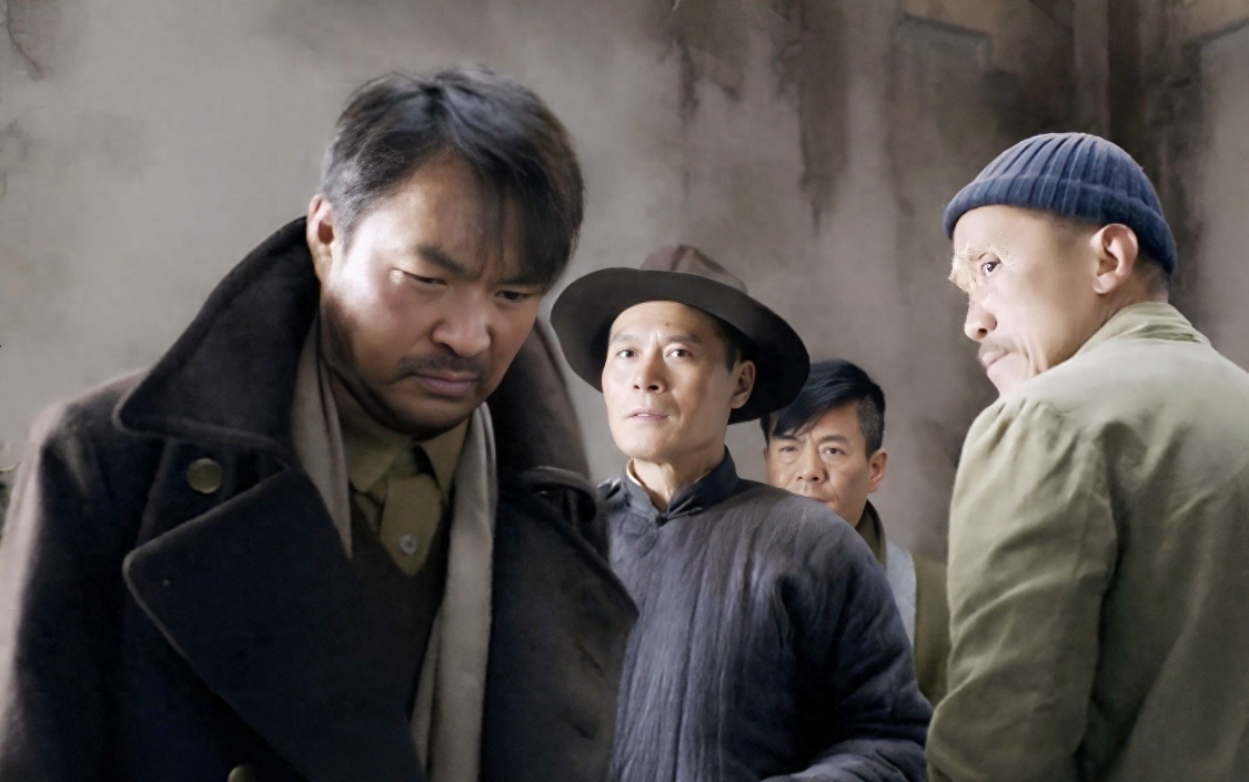 张学良扣押蒋介石不久，贺衷寒要求他杀身成仁，宋美龄：这是阴谋