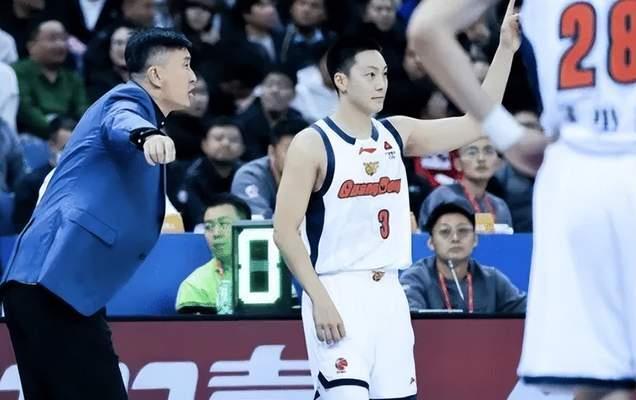 怎么回事？广东后场核心被质疑巅峰已过 球迷扎心调侃是对手卧底