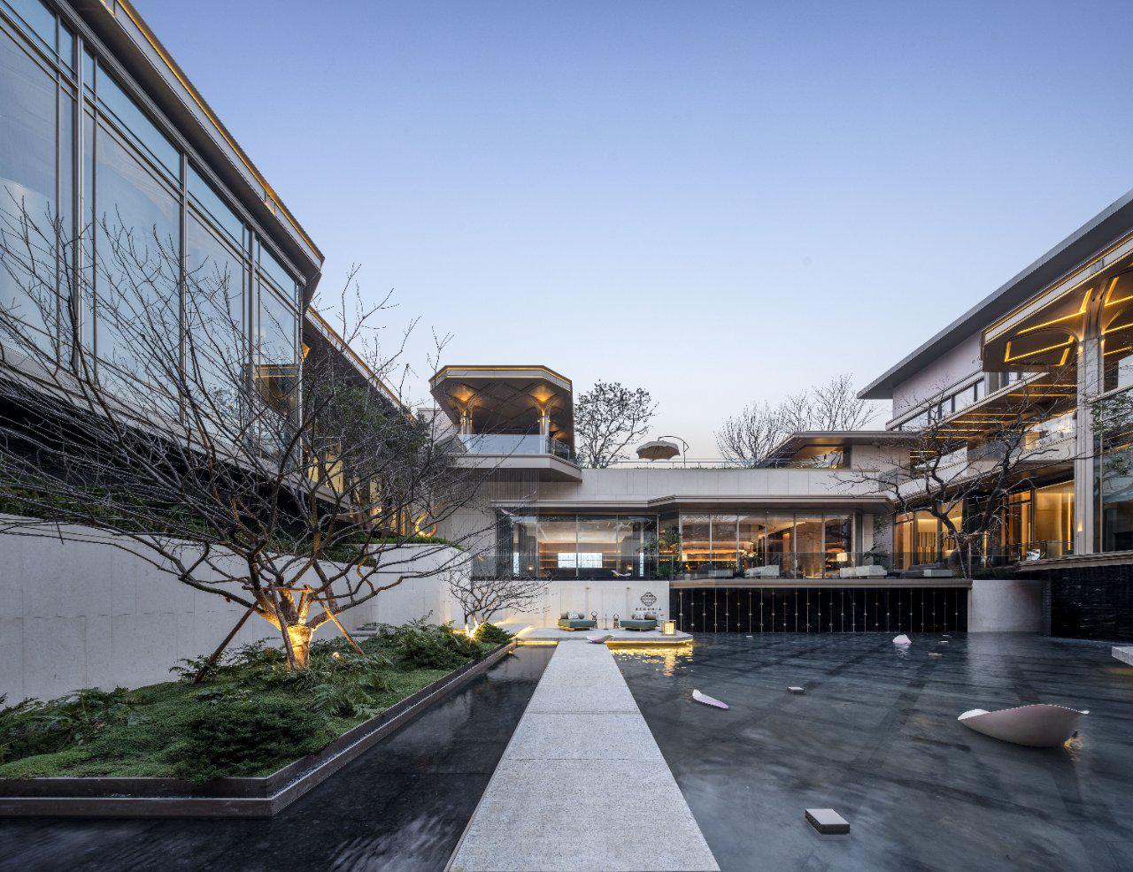 保利文华致电售楼部电话：025-6500 9555（发送详细地址）