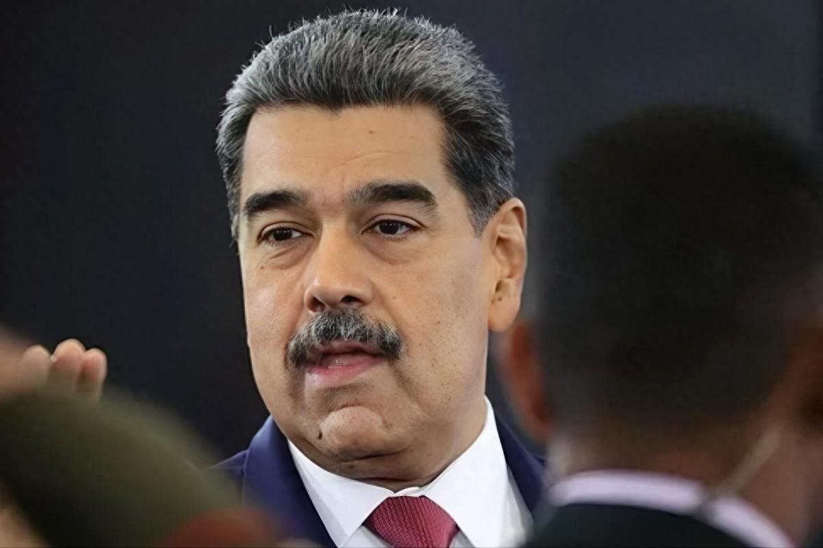 特朗普下令，美军开始进攻，中俄下场介入，安理会爆发激烈争吵