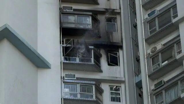 石硖尾邨美如楼一住宅单位发生火警