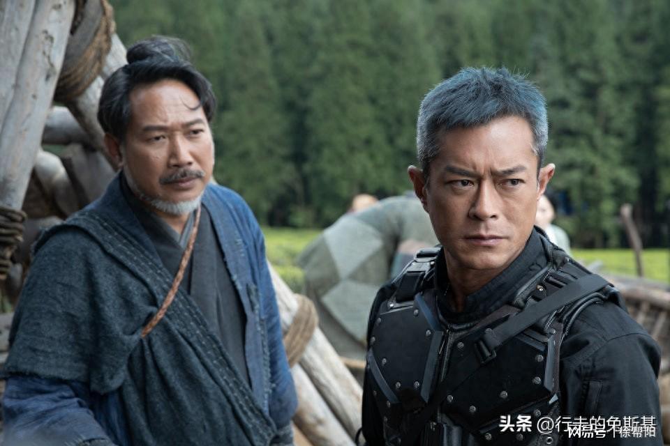 执二滩参演《寻秦记》成经典，香港男星因工作不足，被逼离开TVB