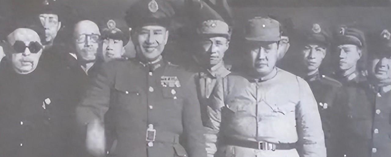 北平和平起义前，被傅作义送走的不同意起义的高官，其结局如何？