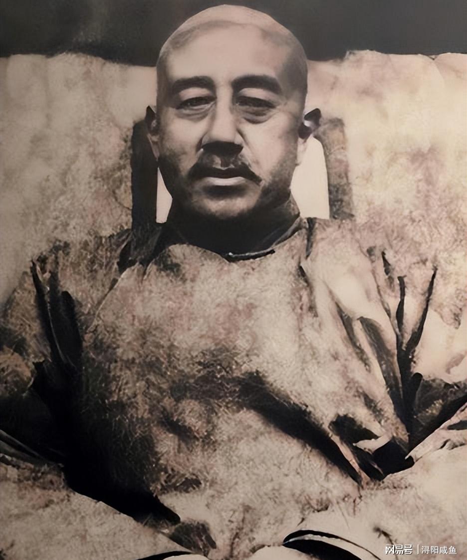 42年，周恩来父亲临终前，反复询问邓颖超：我儿子怎么不来看我