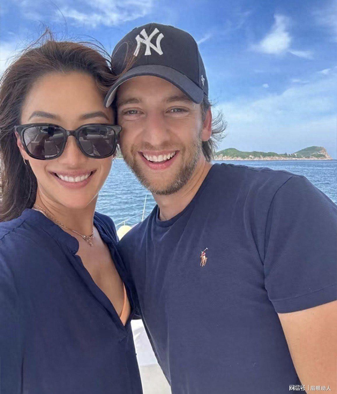 谢霆锋妹妹一家香港探望谢贤，与友聚餐，半岁儿子乖巧住豪华酒店