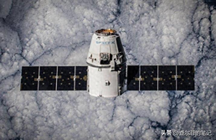 中国曝光：美国4400颗卫星，集体降轨，离中国空间站越来越近