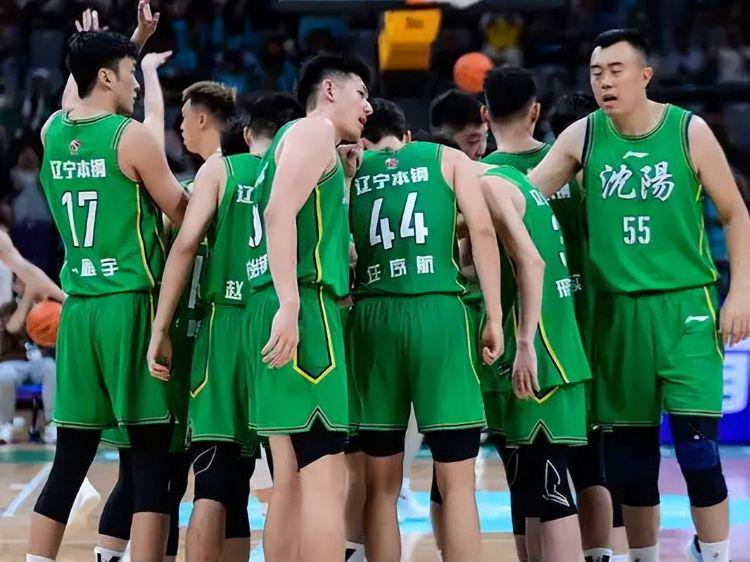 CCTV5直播，辽宁男篮VS广东男篮，亨特迎来首秀，杨鸣冲4连胜！