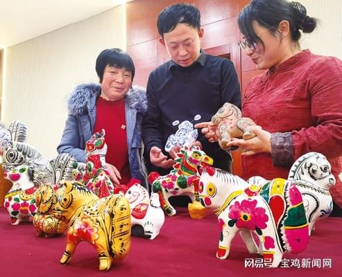 凤翔区举办2026年非遗生肖马文创产品推介活动