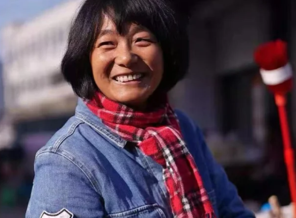 白天菜场吆喝，晚上关机写作，48岁出5本书，看陈慧的路如何走出