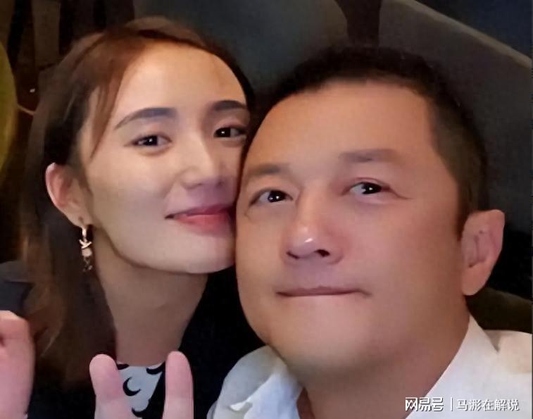 离婚仅过两个月，54岁的李亚鹏传来“噩耗”，海哈金喜真没说谎