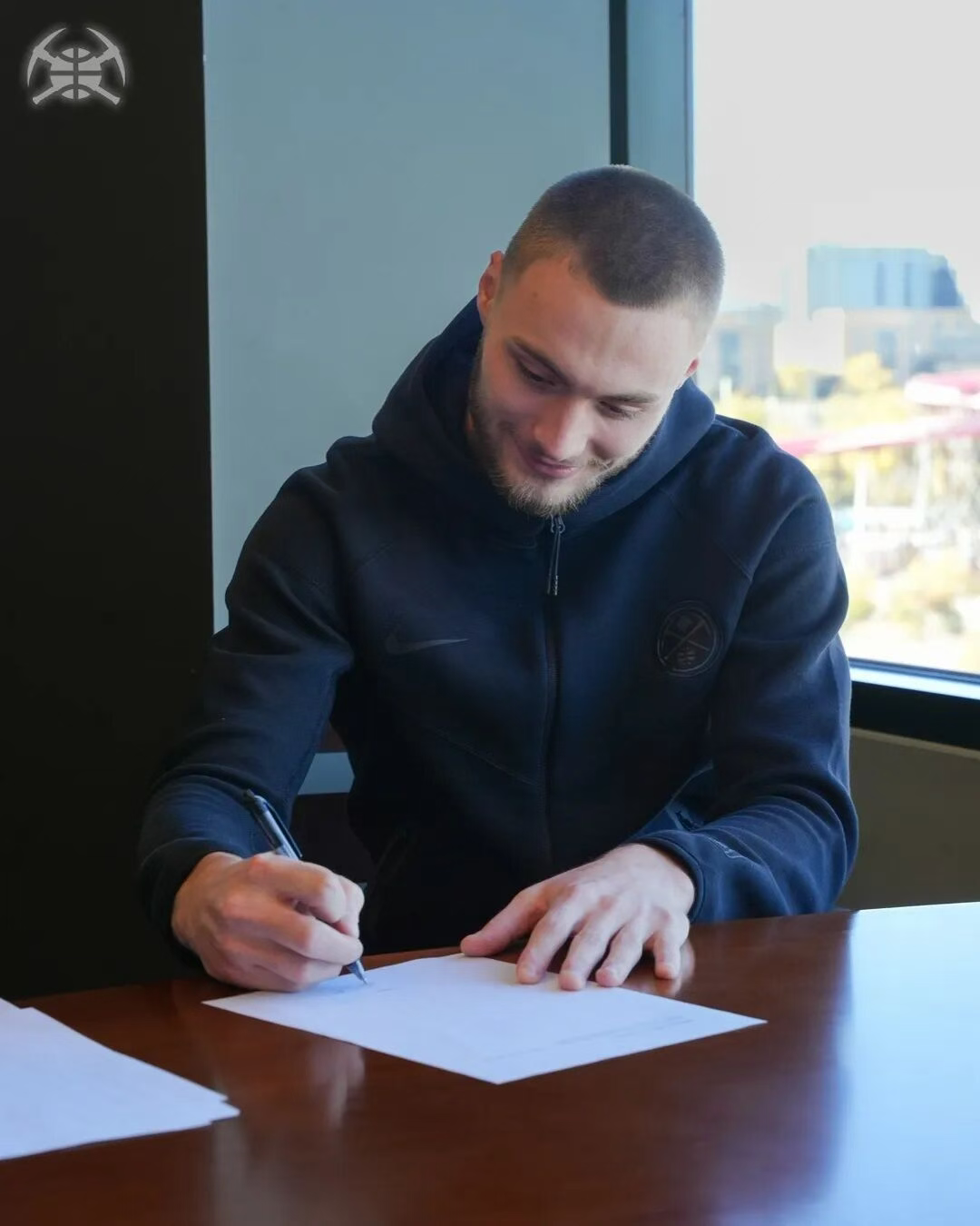 下滑严重！全场0分+2失误，刚拿1.25亿啊，就这水平？拉胯到家了