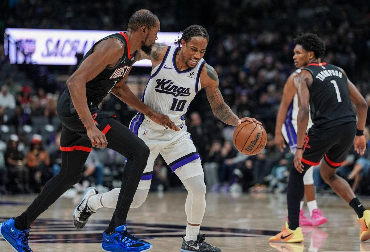 一场丑陋的比赛，火箭输球还看清4事实，乌度卡慢2拍，需要交易了