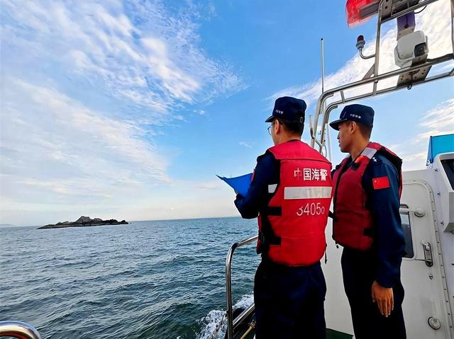 中国海警登船查扣武器，展现强硬姿态，三国公开支持此次行动