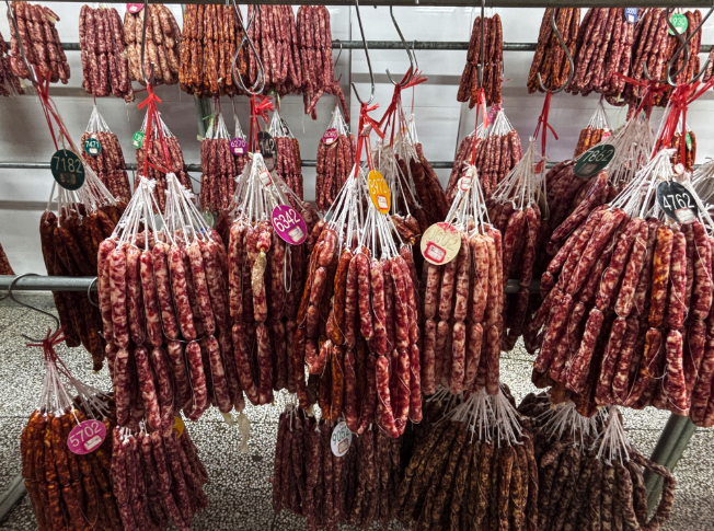 提前火了！武汉街头排起长队，有人一次买上百斤