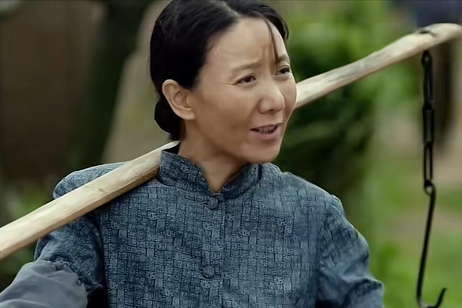 父母爱情：张桂英一生精明，却在帮助德华时犯傻，成全了王振彪