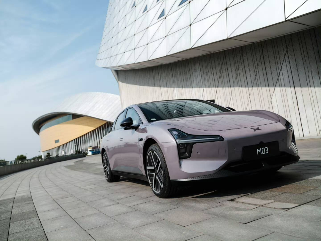 爆款独舞与信任透支：小鹏增速神话褪色后的质量拷问