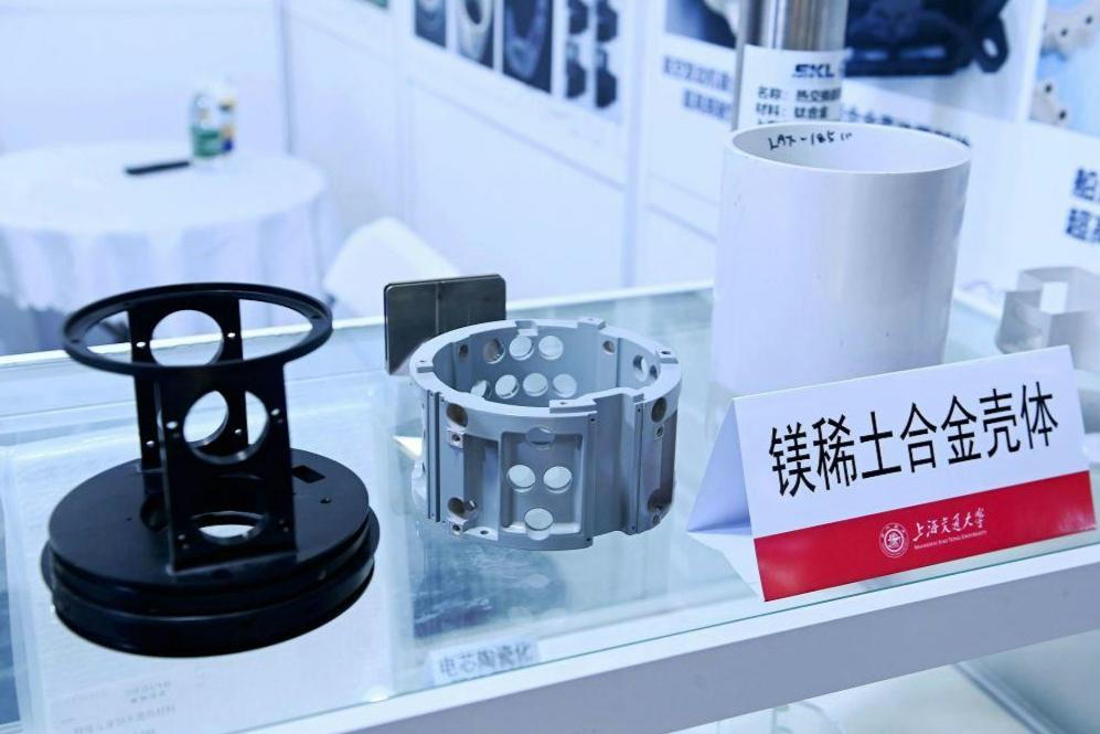 沉默5天后，高市早苗送中方4个字，日企收到通知，稀土开始断供