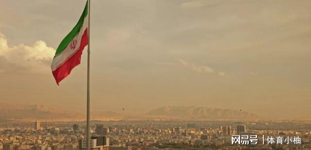 赶在美国动武前，伊朗流亡皇子出山，普京开始扛旗，连发3道警告