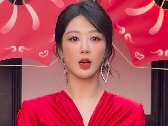 上海这一天：孙俪腰臀比绝了，被宋祖儿吓了一大跳，杨紫赢麻了