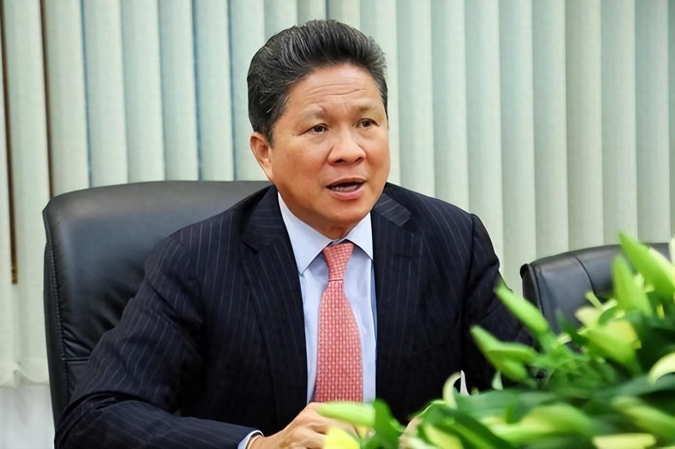 柬埔寨公开疏中亲美，不到24小时，泰国总理亲手接过中方巨额援助