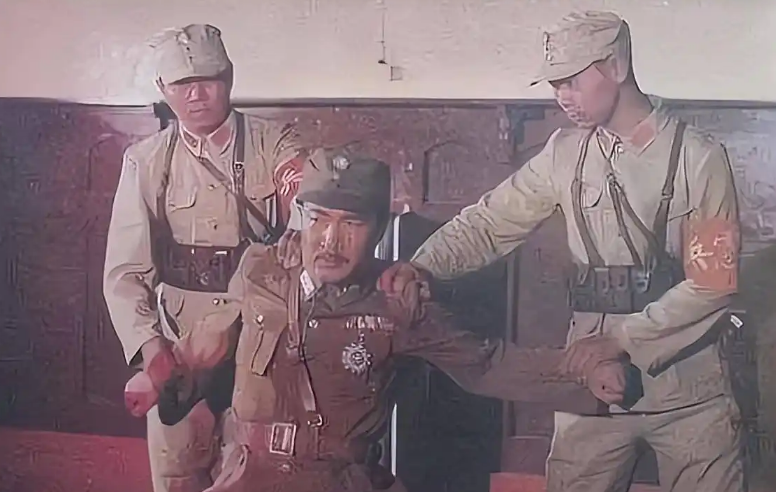 唐生智和韩复榘都是逃跑将军，为何前者没影响，后者被枪毙了？