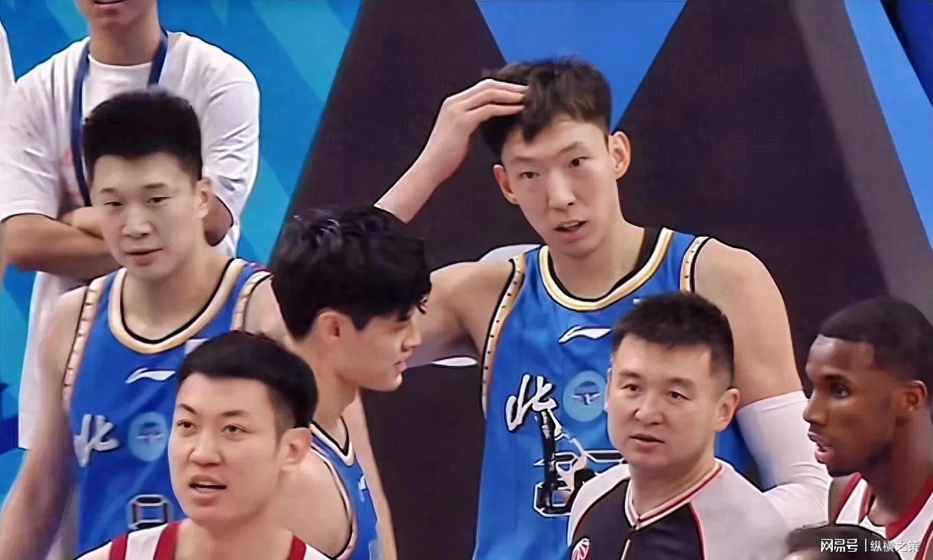 晴天霹雳！首钢又输球，周琦曾凡博伤情更新，许利民想赢宁波难了