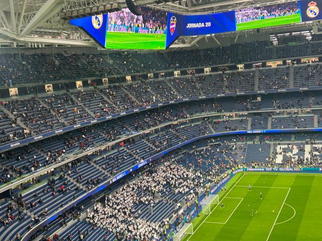 【现场】居莱尔浇灭伯纳乌漫天嘘声 皇马新帅迎首胜