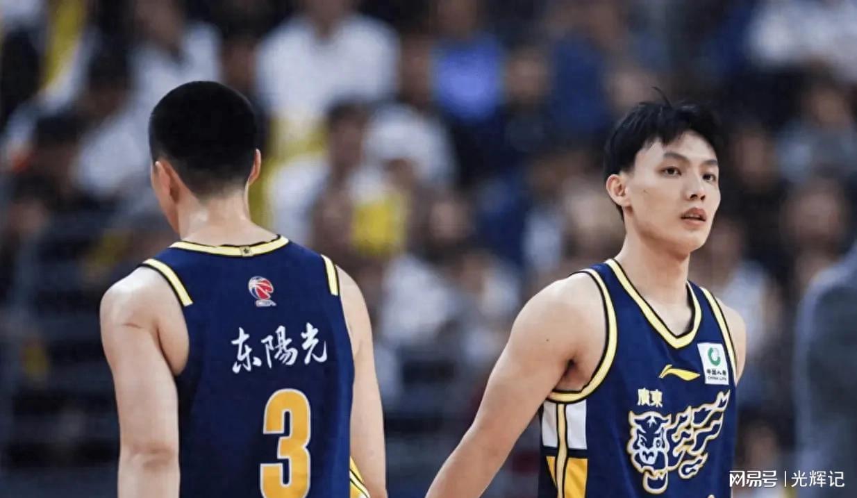 就在刚刚，1月18日凌晨，CBA传来徐杰、高诗岩、王睿泽新消息