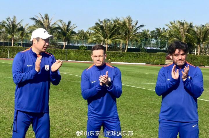 复制邵佳一路线！山东泰山两位外籍助教正式到队，都来自西班牙