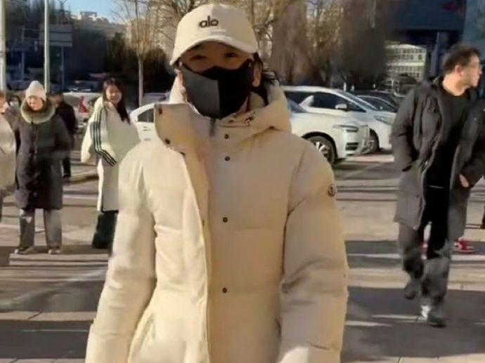 内娱第一个为嫣然医院捐款的明星出现了，苗圃低调现身，正能量！