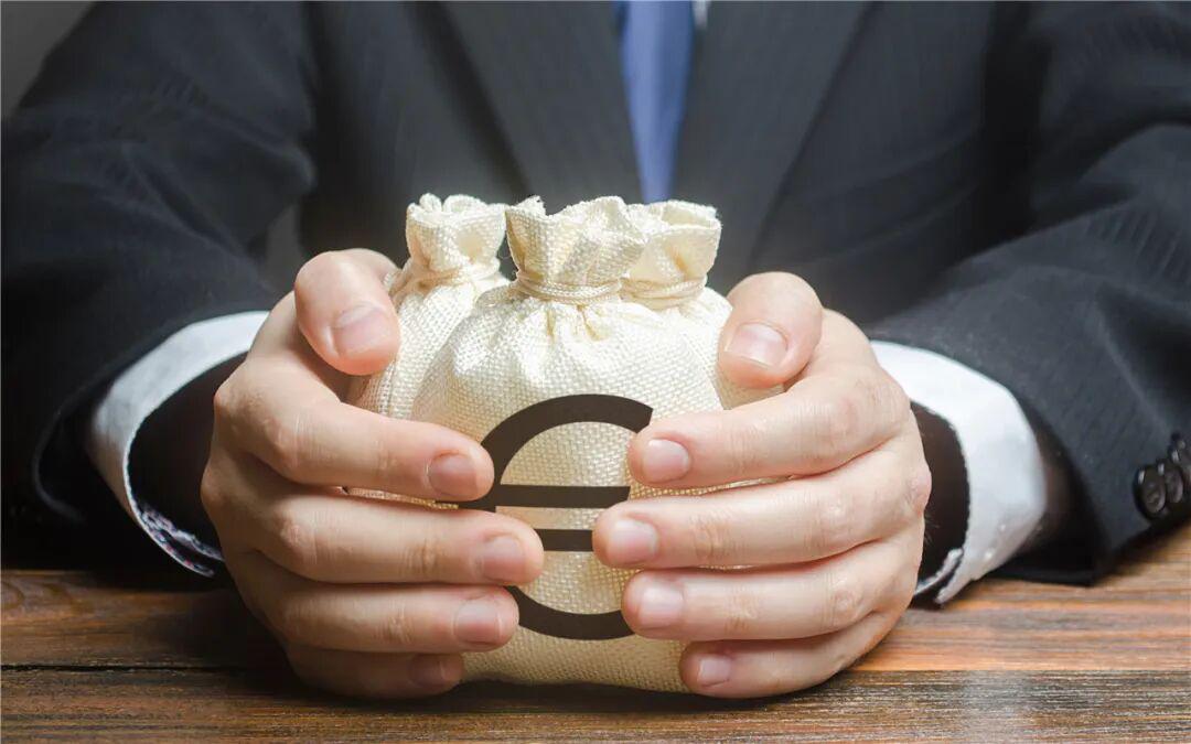 宁夏4名中学校长落马：教辅和食堂是贪腐重灾区，最高敛财105.5万