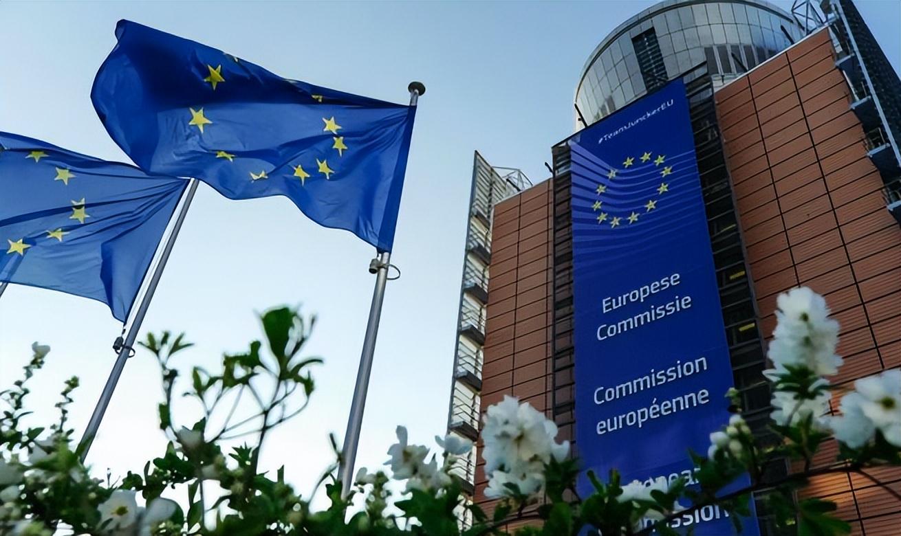 最后10天期限，特朗普放弃加税，中国代表上台致辞，赢得满堂喝彩