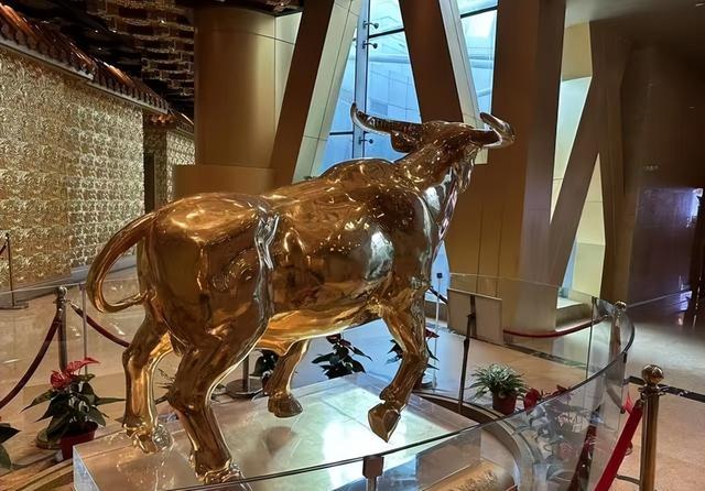 华西村的金牛，现在看来真是一次成功的投资