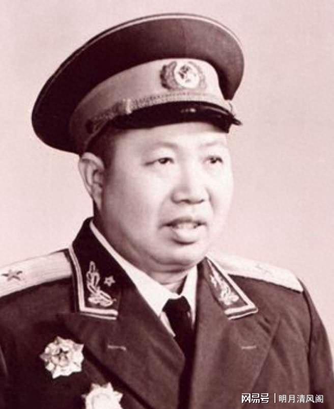 金门一役，总指挥连降3级调离28军，错失少将军衔，6年后不一般