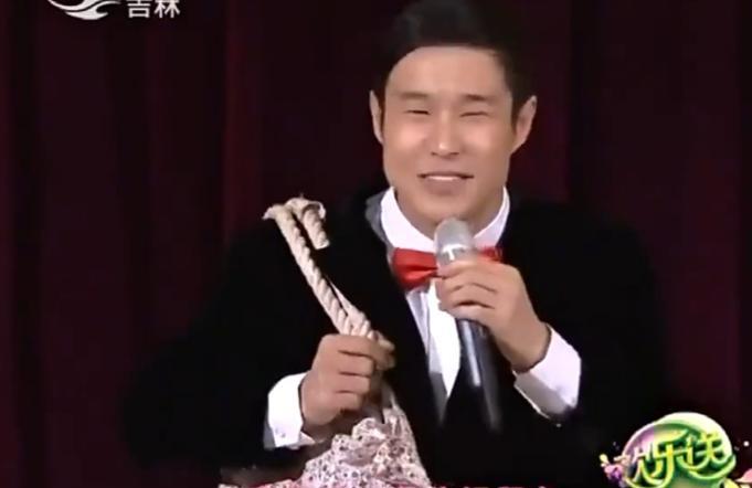 宋晓峰被曝看人下菜碟，女儿点男模不付钱，知情人称还有更大的瓜