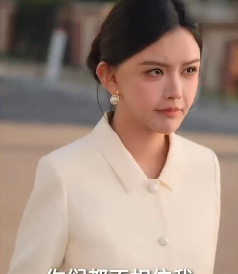 整容脸上镜有多惨?看韩安冉演短剧就知道了,全程面僵瞪眼好出戏 整容脸上镜有多惨?看韩安冉演短剧就知道了,全程面僵瞪眼好出戏