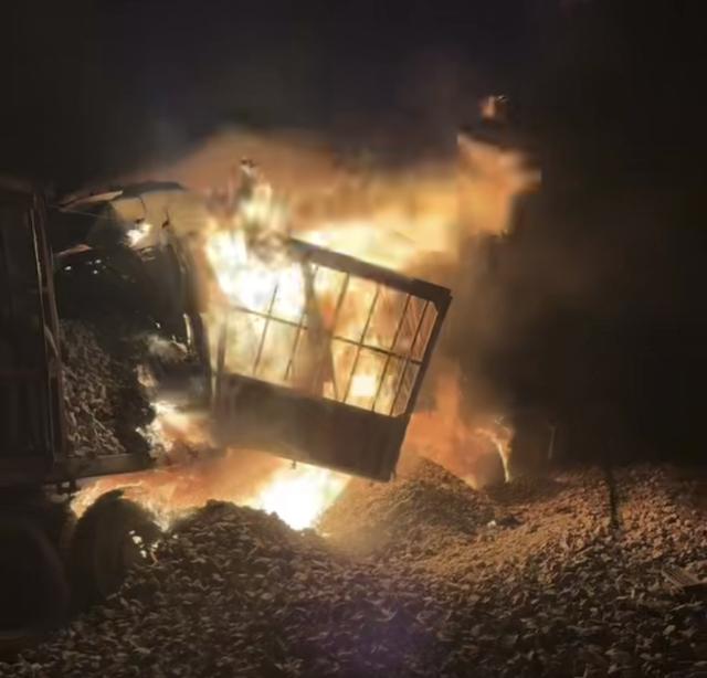 大风追踪丨G18高速挂车追尾后起火，遇难司机遗孀：爱人从业19年，送他上车却成永别