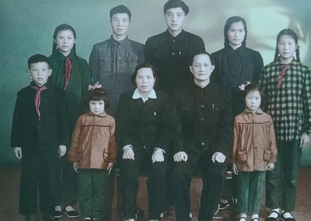 教子有方的洪学智将军