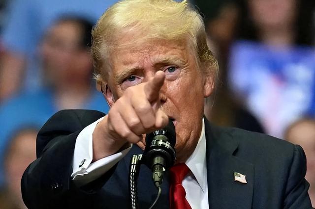 归还油轮后，特朗普坐地涨价45%，中方不惯着转身拿下加拿大重油