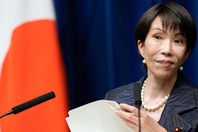 高市早苗深陷两大丑闻，特朗普依然选择力挺，目标指向我国？