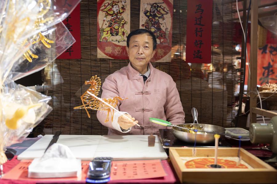 蟠龙水集中，手工非遗的鲜食美味成为市民游客必到的“烟火地标”