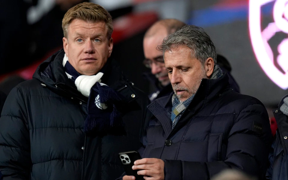 电讯报：热刺被多年转会乱象拖累，需三到五个转会窗才能根治