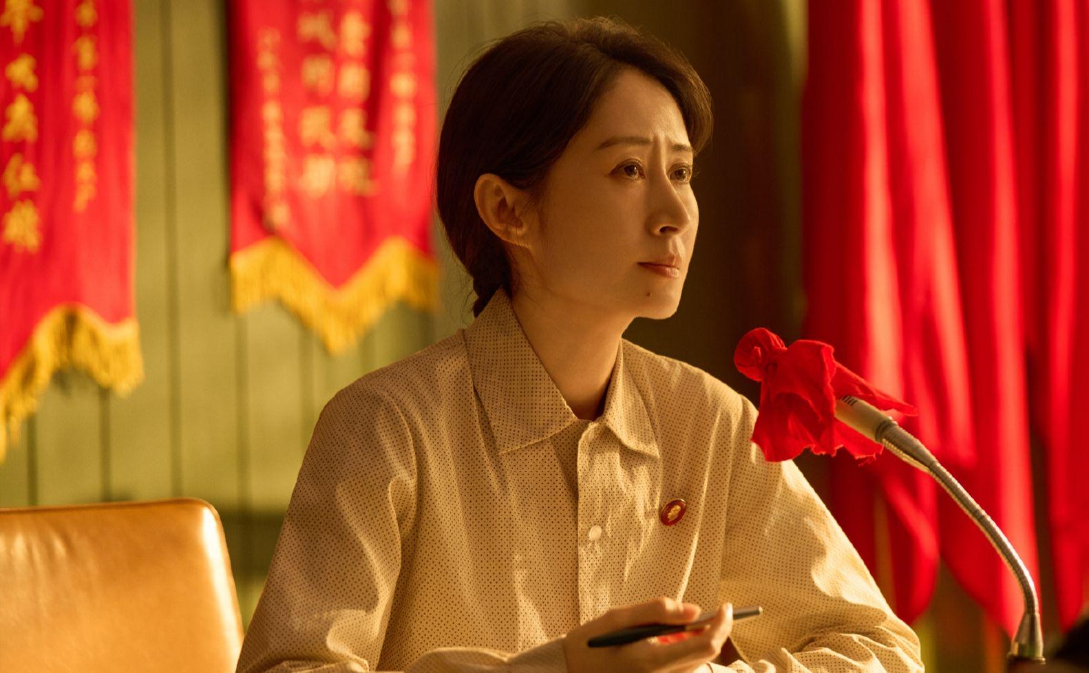 《纯真年代的爱情》直到冯琳被抛弃，费霓才知，许红旗有其他罪恶